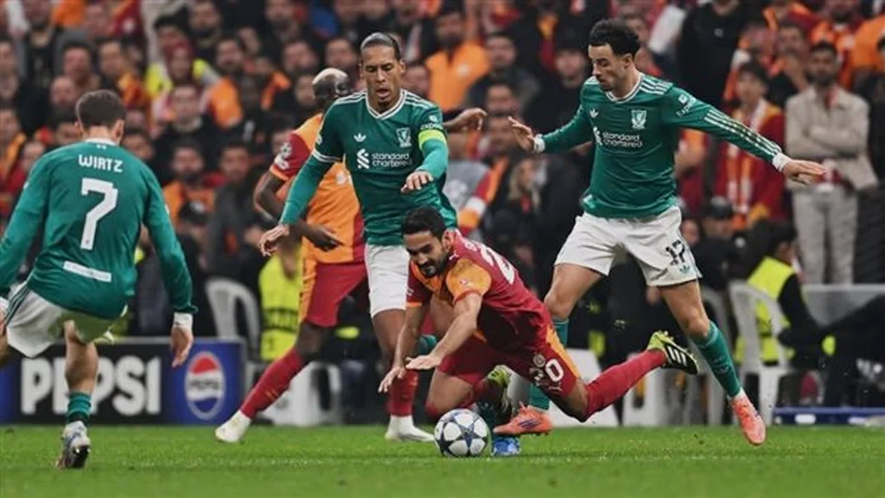 موعد مباراة ليفربول وجالطة سراي والقنوات الناقلة للقاء المرتقب بين الفريقين